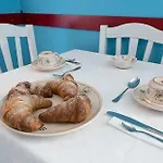 Al Viavai Bed & Breakfast *