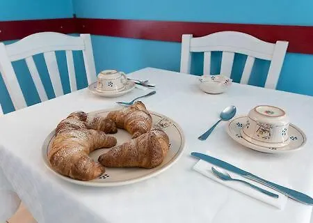 Al Viavai Bed & Breakfast *